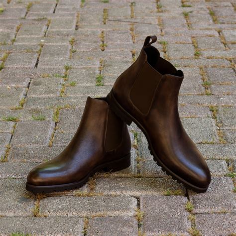 chelsea boots on clearance